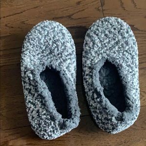 La Vie en Rose Slippers - Size 9-10